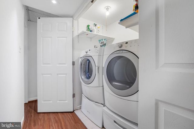 1103 MOOREFIELD HILL CT SW, Vienna, VA 22180