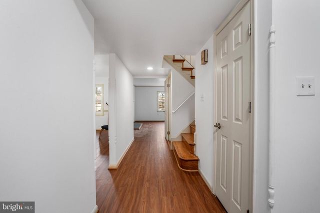 1103 MOOREFIELD HILL CT SW, Vienna, VA 22180