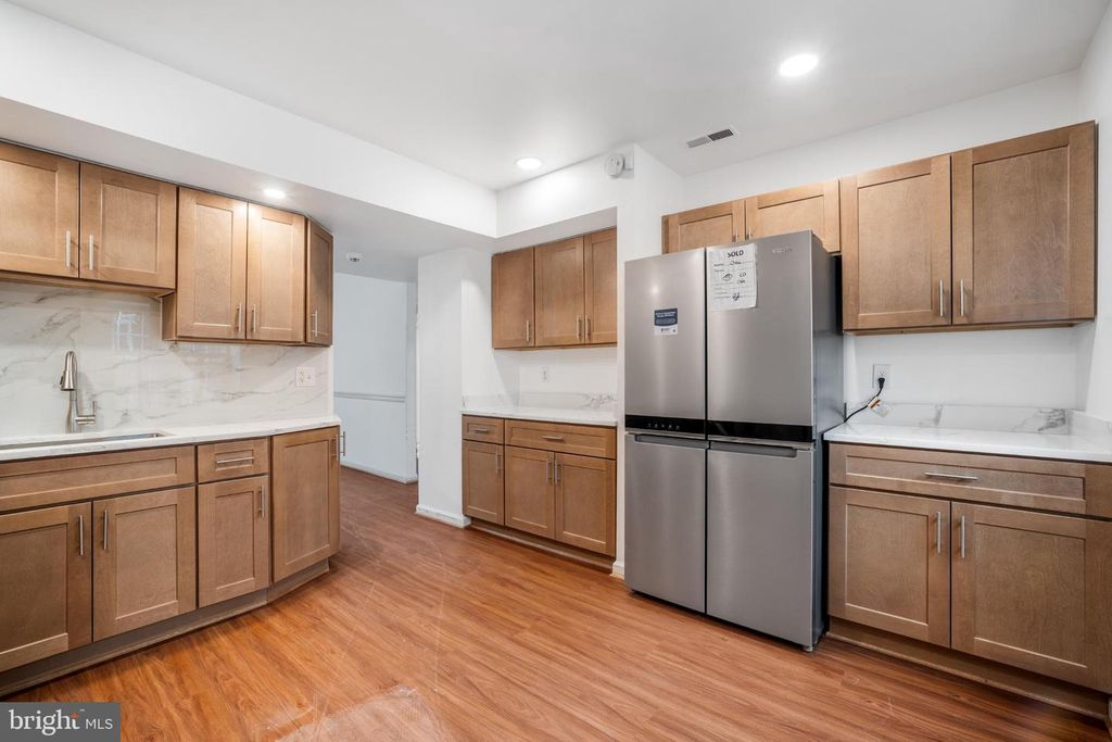 1103 MOOREFIELD HILL CT SW, Vienna, VA 22180