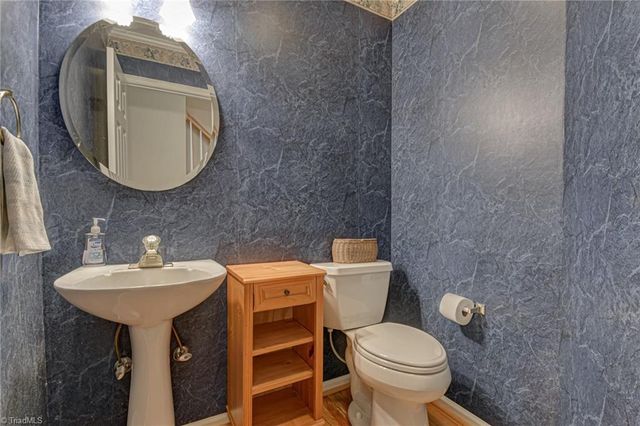4005 Glenn Landing Drive, Winston-salem, NC 27107