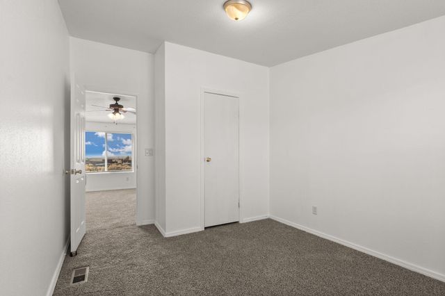 406 12TH Avenue NW, Rio Rancho, NM 87124