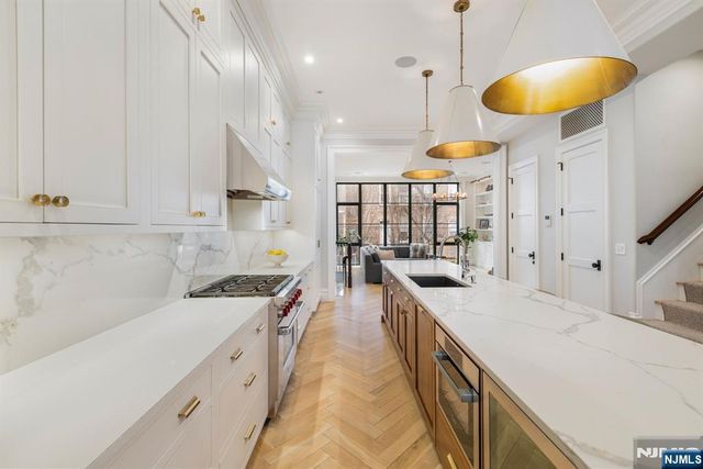 110 Park Avenue 1, Hoboken, NJ 07030