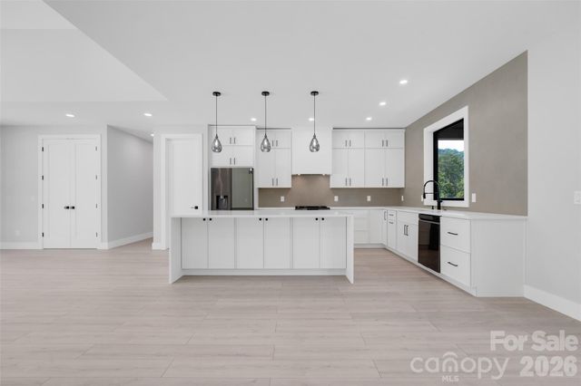 4 Tremorra Trail, Leicester, NC 28748