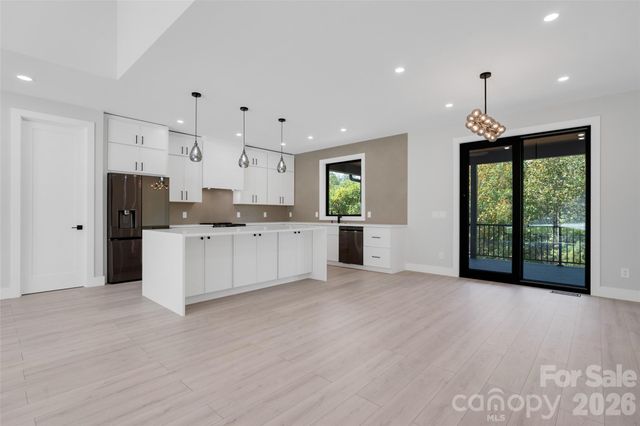 4 Tremorra Trail, Leicester, NC 28748