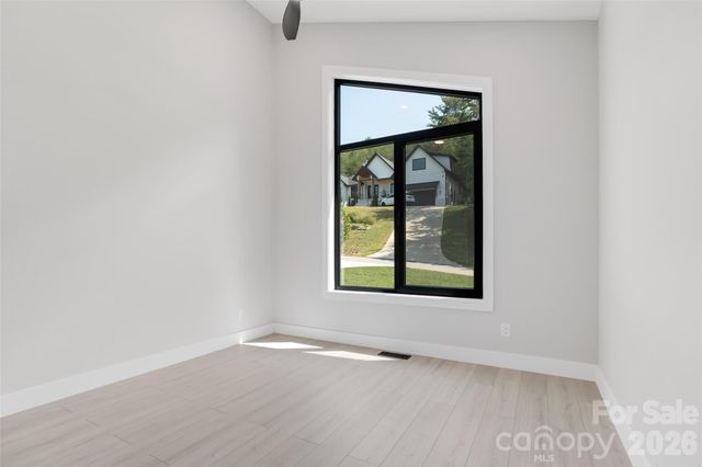 4 Tremorra Trail, Leicester, NC 28748