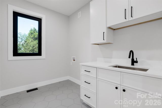 4 Tremorra Trail, Leicester, NC 28748