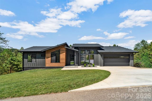 4 Tremorra Trail, Leicester, NC 28748