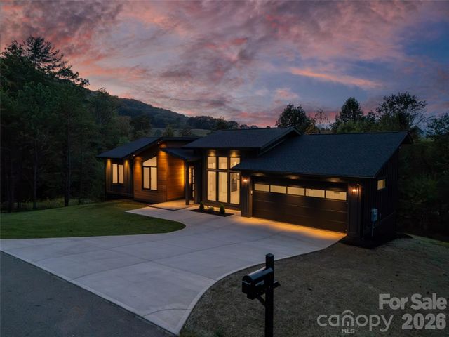 4 Tremorra Trail, Leicester, NC 28748