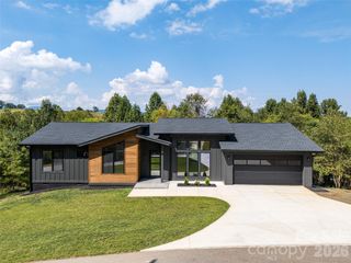 4 Tremorra Trail, Leicester, NC 28748
