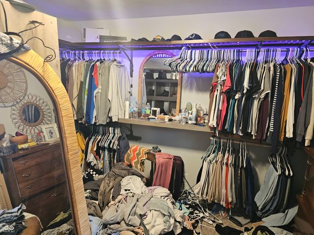 8423 Mud Creek Road, Indianapolis, IN 46256