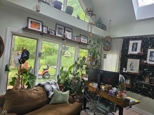 8423 Mud Creek Road, Indianapolis, IN 46256