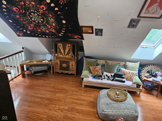 8423 Mud Creek Road, Indianapolis, IN 46256