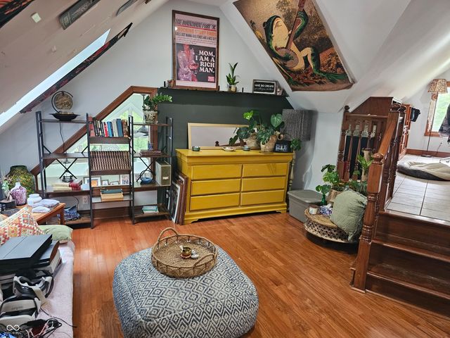 8423 Mud Creek Road, Indianapolis, IN 46256