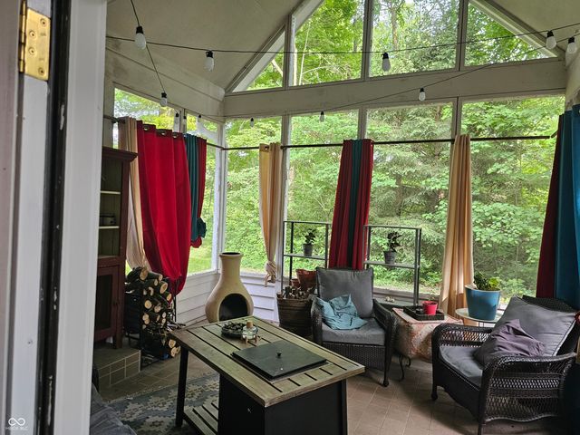 8423 Mud Creek Road, Indianapolis, IN 46256