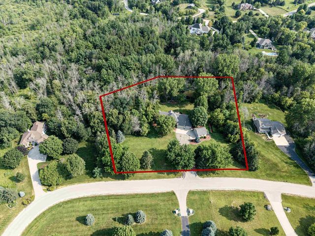 W8678 HILLVIEW ROAD, Hortonville, WI 54944