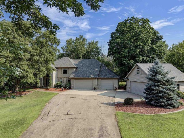W8678 HILLVIEW ROAD, Hortonville, WI 54944