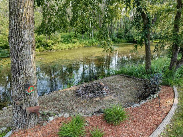 W8678 HILLVIEW ROAD, Hortonville, WI 54944