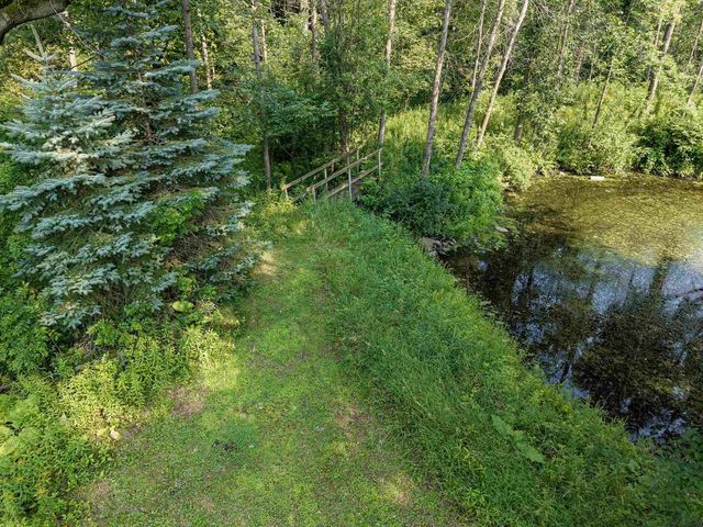 W8678 HILLVIEW ROAD, Hortonville, WI 54944