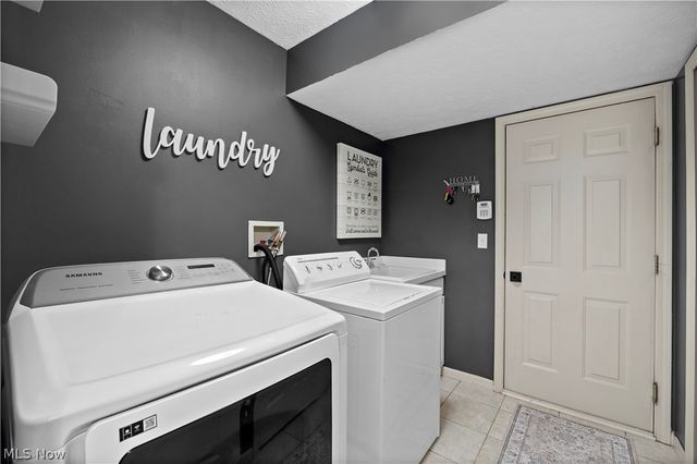 22669 Melissa Lane, Strongsville, OH 44149
