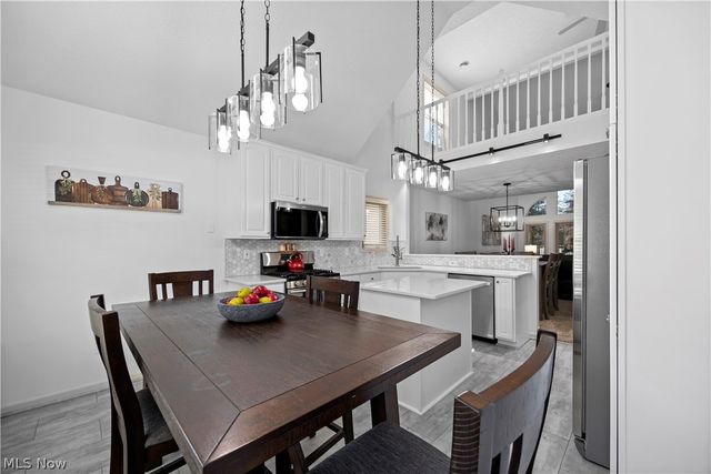 22669 Melissa Lane, Strongsville, OH 44149