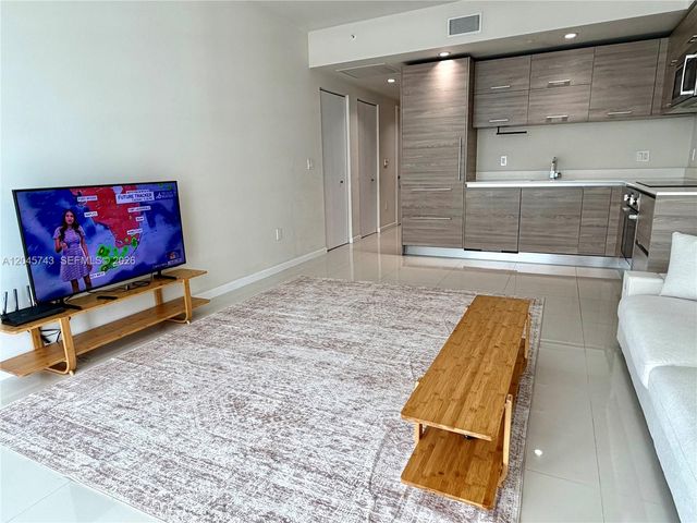 1300 S Miami Ave 4108, Miami, FL 33130