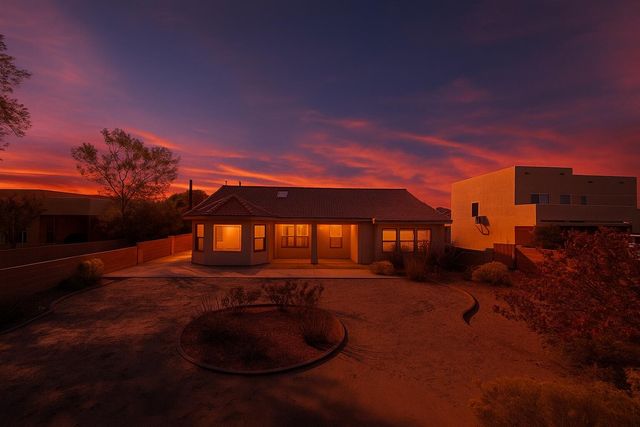 620 9th Street NE, Rio Rancho, NM 87124