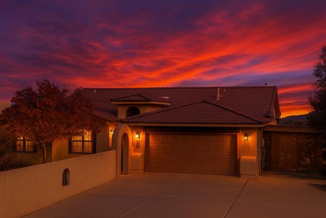 620 9th Street NE, Rio Rancho, NM 87124