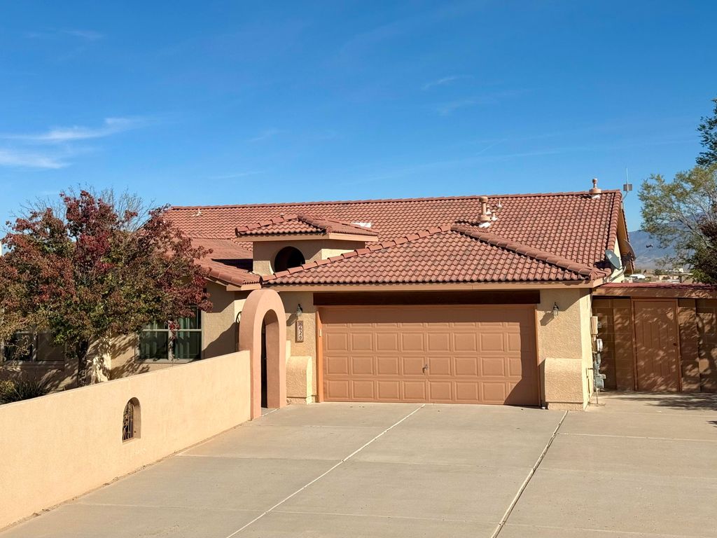 620 9th Street NE, Rio Rancho, NM 87124