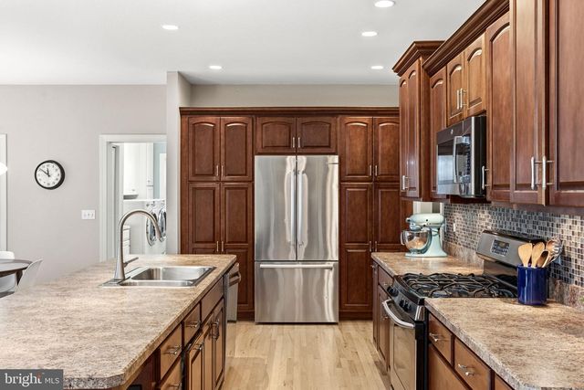 2517 RALEIGH RD, Hummelstown, PA 17036