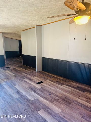 4215 Russell Drive, Kodak, TN 37764