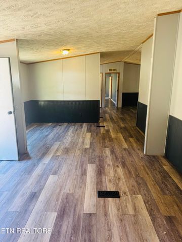 4215 Russell Drive, Kodak, TN 37764