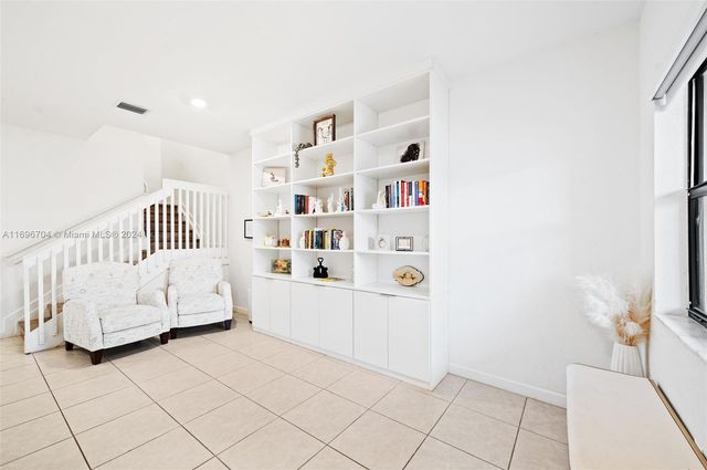 4641 Caspian Way, Davie, FL 33314
