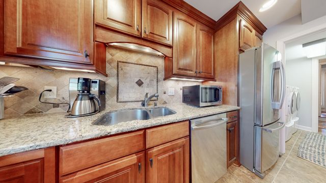 8207 Sawyer Brown Rd Apt J7, Nashville, TN 37221