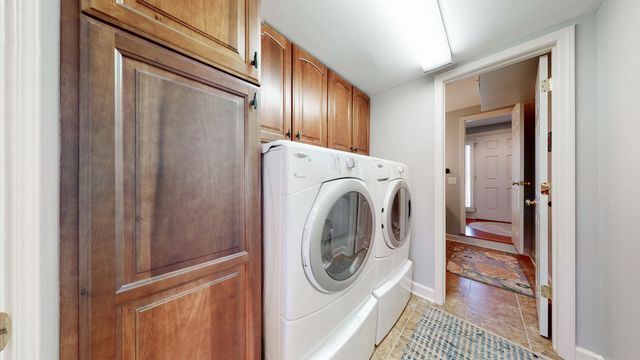 8207 Sawyer Brown Rd Apt J7, Nashville, TN 37221