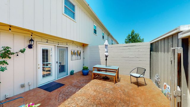 8207 Sawyer Brown Rd Apt J7, Nashville, TN 37221