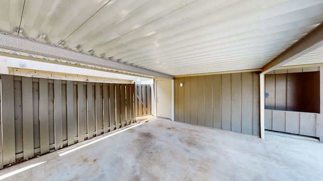 8207 Sawyer Brown Rd Apt J7, Nashville, TN 37221