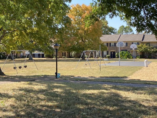 8207 Sawyer Brown Rd Apt J7, Nashville, TN 37221