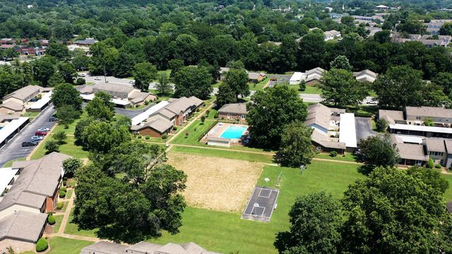 8207 Sawyer Brown Rd Apt J7, Nashville, TN 37221