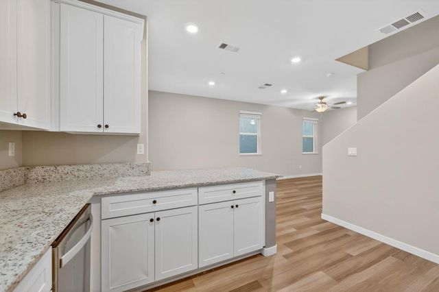 4066 Southampton St, West Sacramento, CA 95691