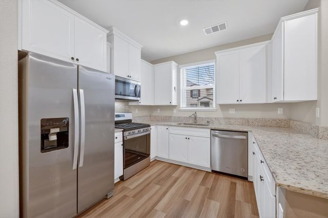 4066 Southampton St, West Sacramento, CA 95691