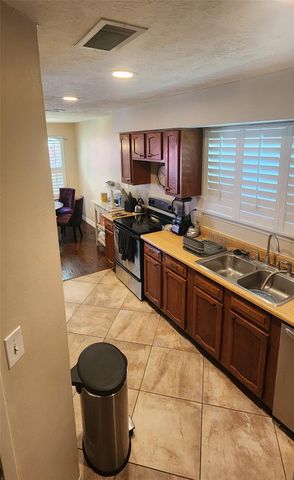 2014 Richmond Drive, Richmond, TX 77406