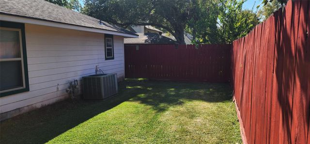 2014 Richmond Drive, Richmond, TX 77406