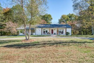 5526 Mount Herman Rd, Cookeville, TN 38506