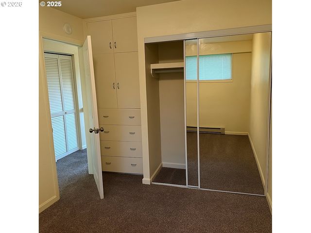 2046 W 14TH Pl, Eugene, OR 97402