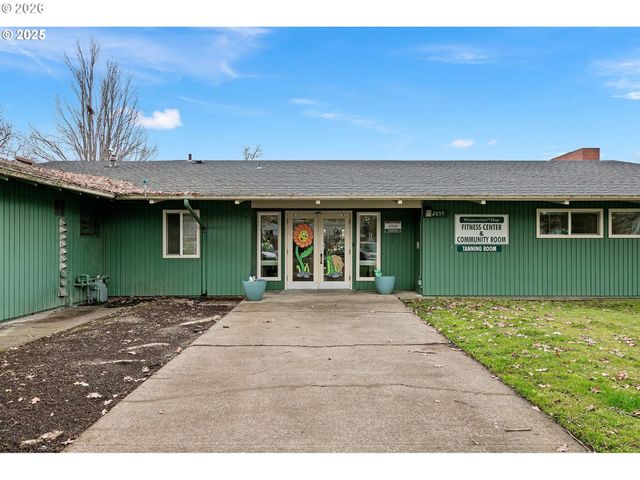 2046 W 14TH Pl, Eugene, OR 97402