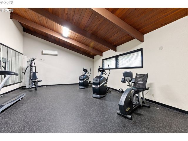 2046 W 14TH Pl, Eugene, OR 97402