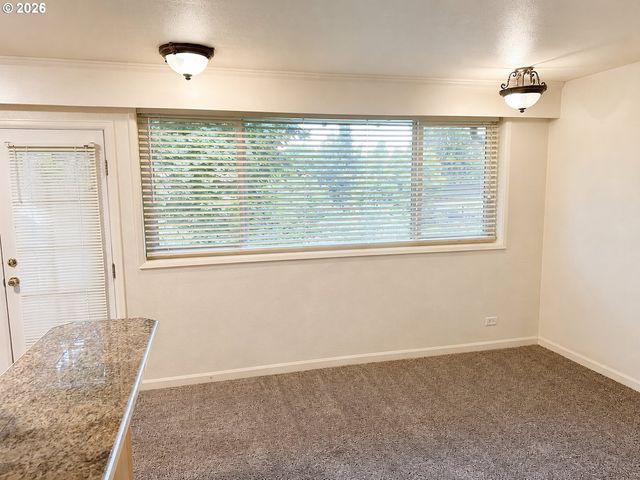 2046 W 14TH Pl, Eugene, OR 97402
