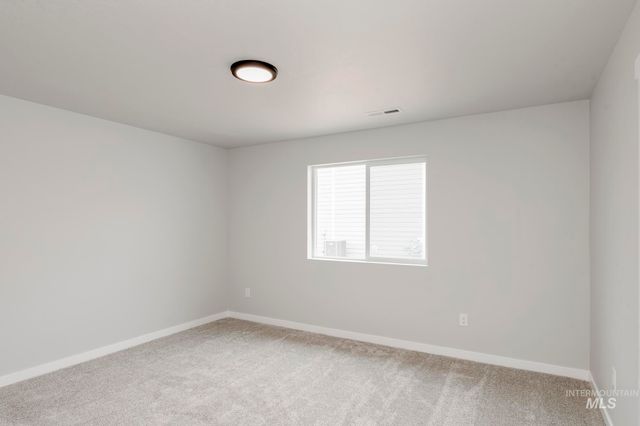 8198 E Bright Angel Dr, Nampa, ID 83687