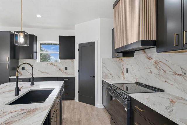 17531 County Road 2507, Eustace, TX 75124