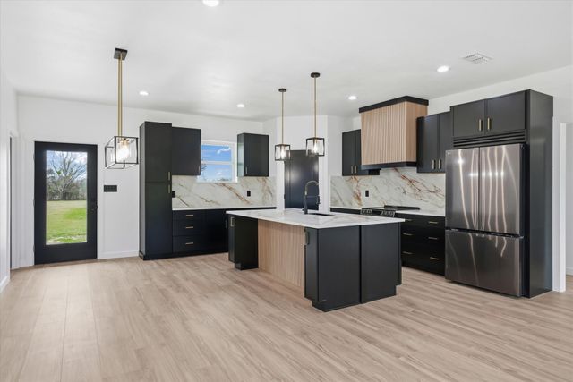 17531 County Road 2507, Eustace, TX 75124